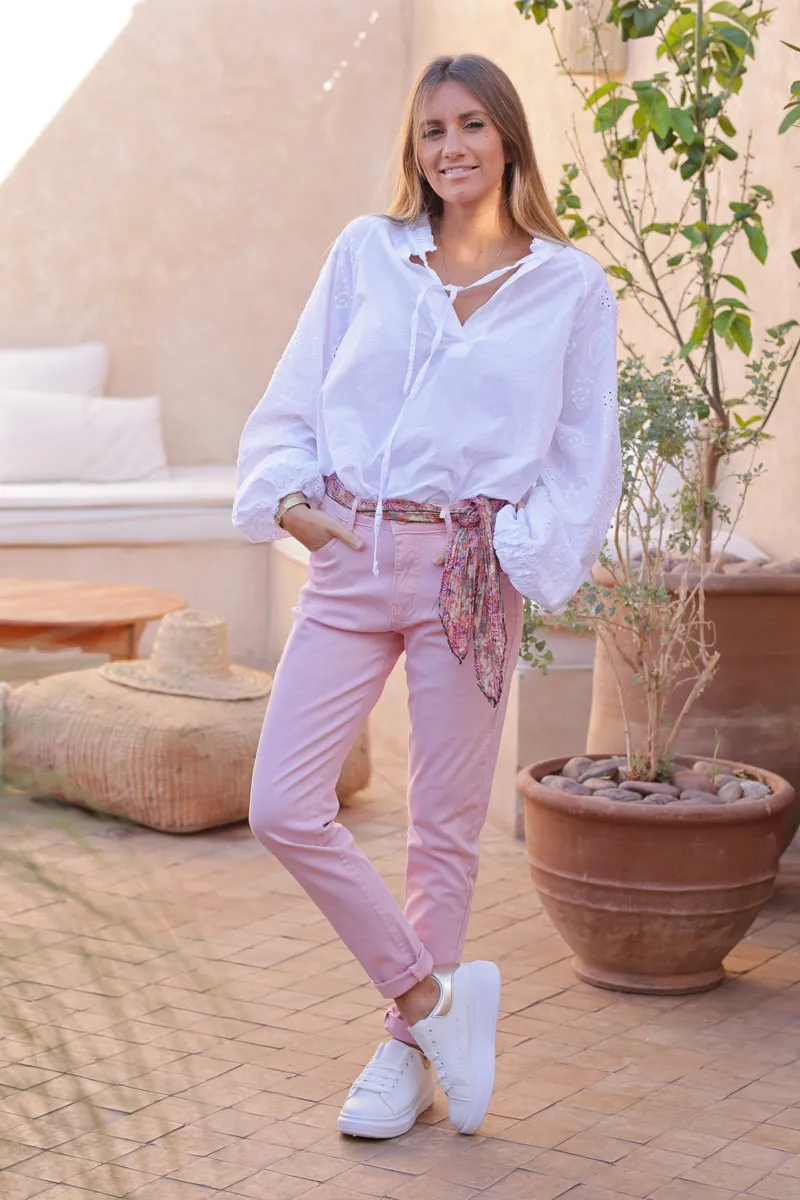 Jean slim stretch basique rose ceinture foulard