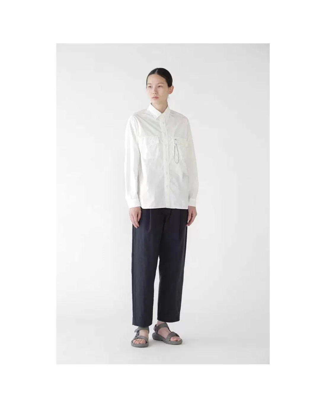 PANTALON CHINO TUCK TAPERED NAVY - And Wander | Chez Maman Rouen