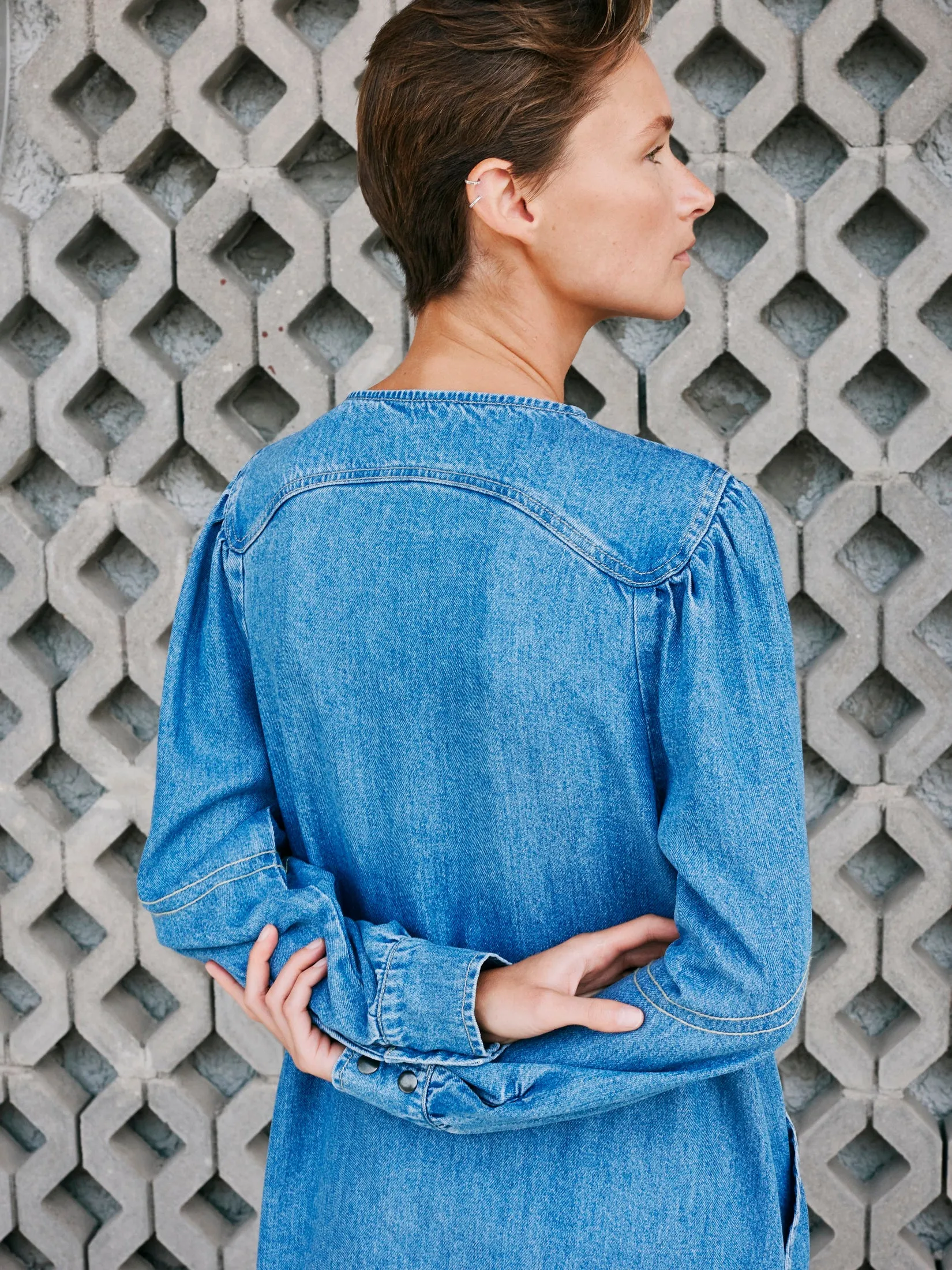 ROBE EN JEAN DÉLAVÉ